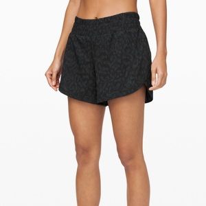 Lululemon Track That Mid-Rise Lined Short 5" in Formation Camo Deep Coal Multi